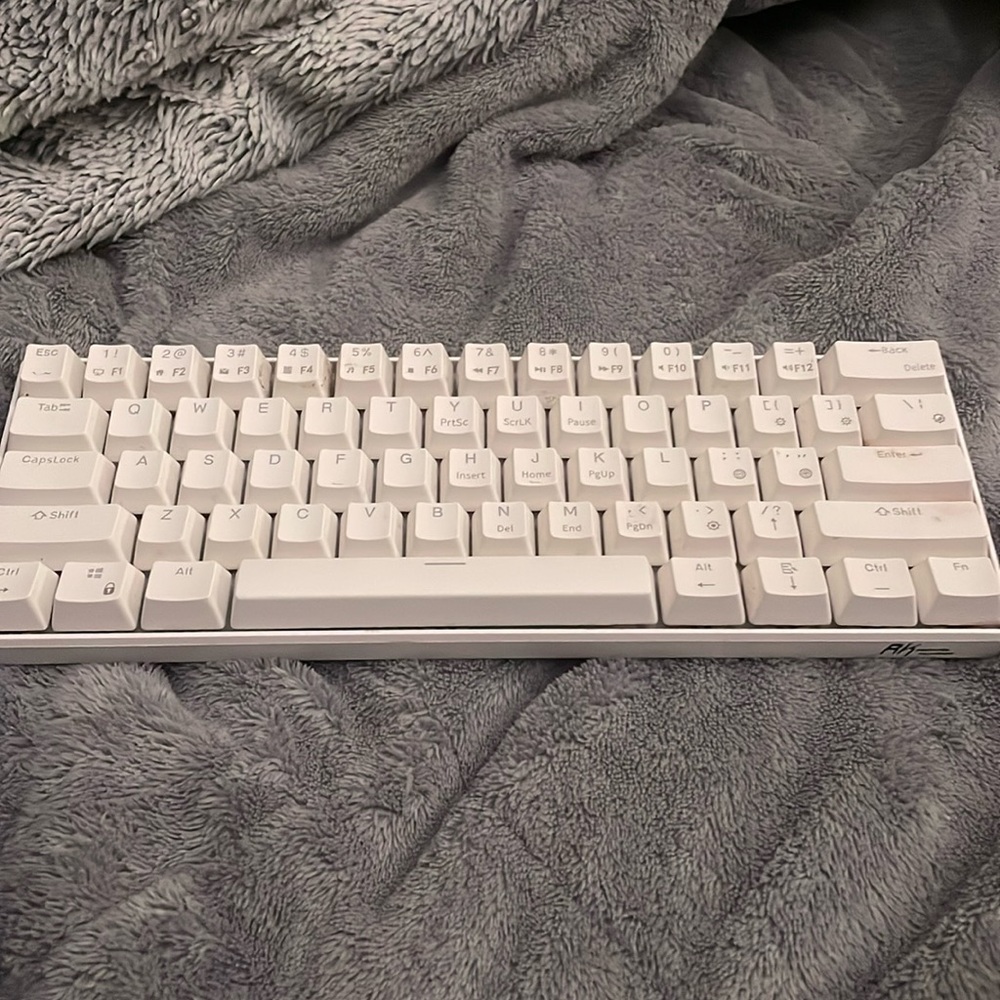 Royal kludge 60% wired gaming keyboard with light up rgb